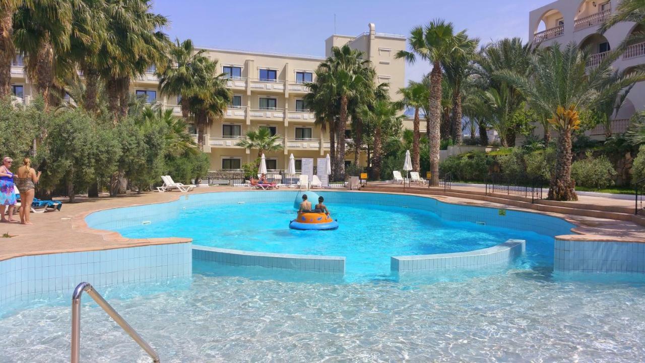 Oscar Beachfront Resort & Spa & Casino Kyrenia (Northern Cyprus) Exterior photo