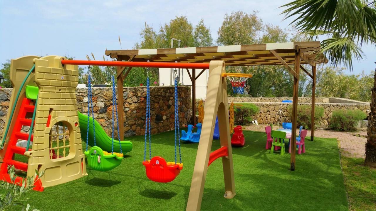 Oscar Beachfront Resort & Spa & Casino Kyrenia (Northern Cyprus) Exterior photo